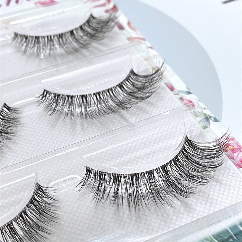 NATURAL LASHES